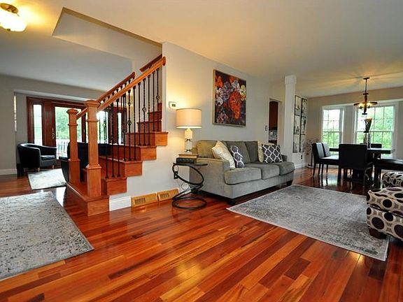 4th image of 938 Bideford Dr