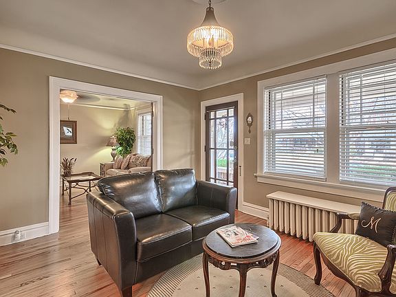 5th image of 4658 Tower Grove Pl