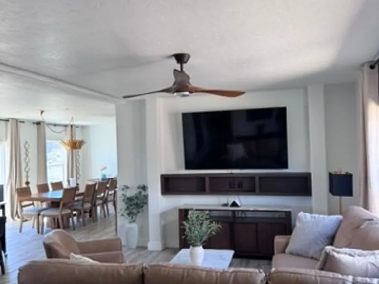 43 Larkspur Ln — Photo 4
