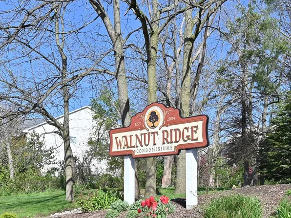 6240 Walnut LANE #26, Cudahy, WI 53110