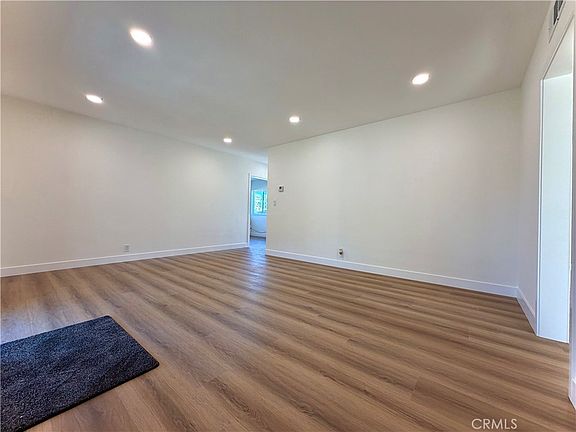 2nd image of 682 E La Verne Ave