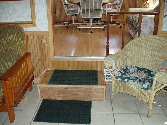 ceramic & laminate floors