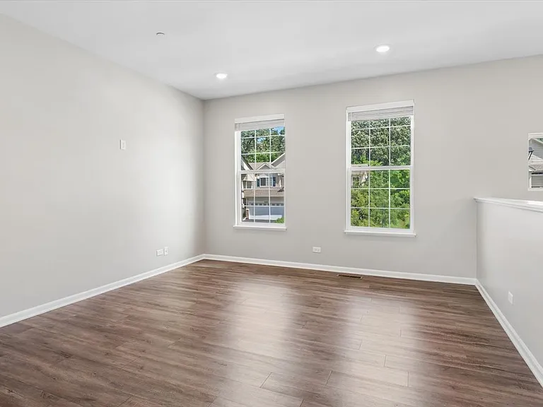 1673 Carlstedt Dr — Photo 4