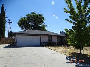 21330 Santa Barbara Dr, Tehachapi, CA 93561