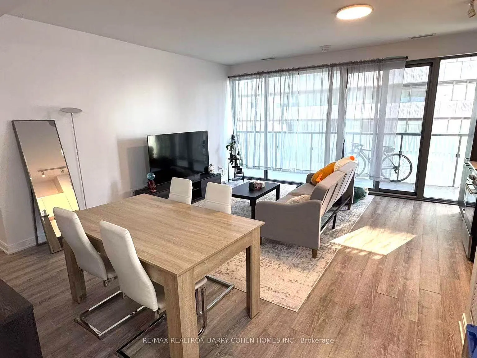 3 bed, $3,800 — Photo 2