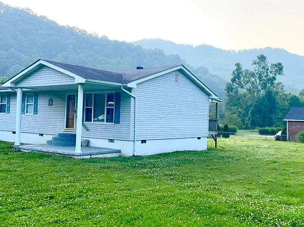 210 Riverview Dr, Matheny, WV 24860