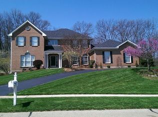 523 Eagles Nest Ct, Ballwin, MO