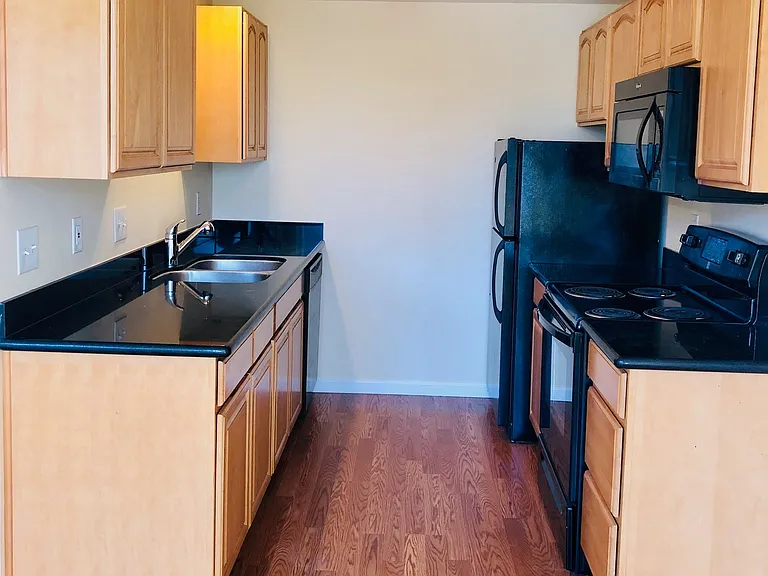 815 E Denny Way #205 — Photo 7