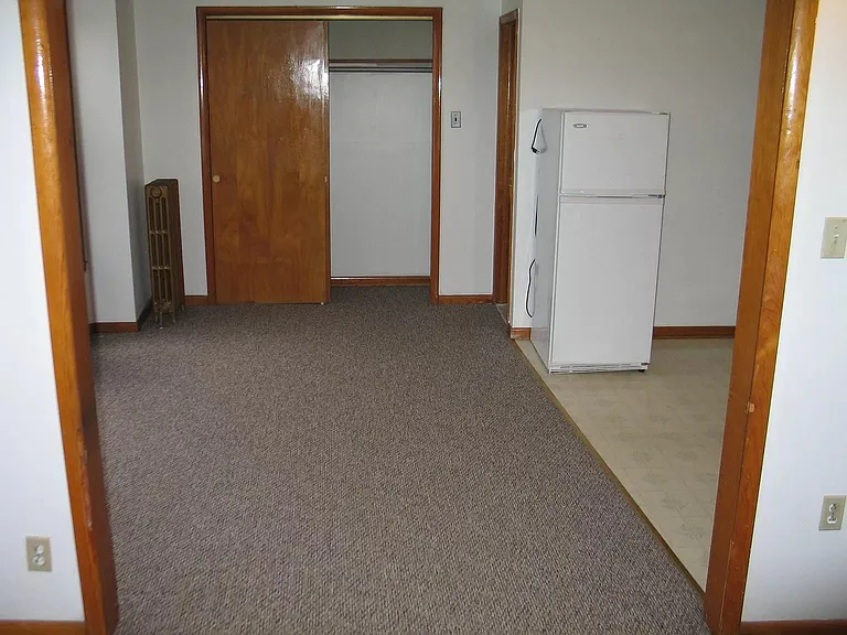 67 Watervliet Ave #3B — Photo 5