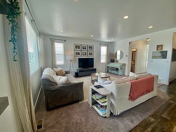 2nd image of 472 S Highpoint Dr