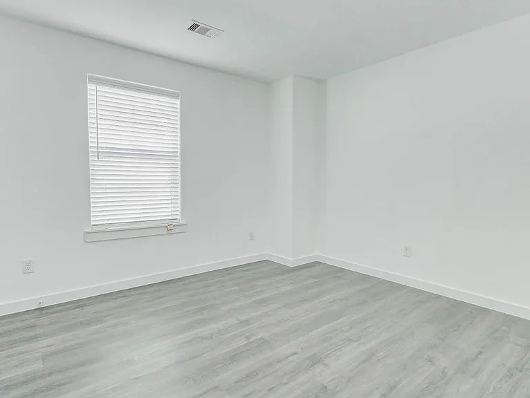 8218 Bigwood St #B — Photo 15