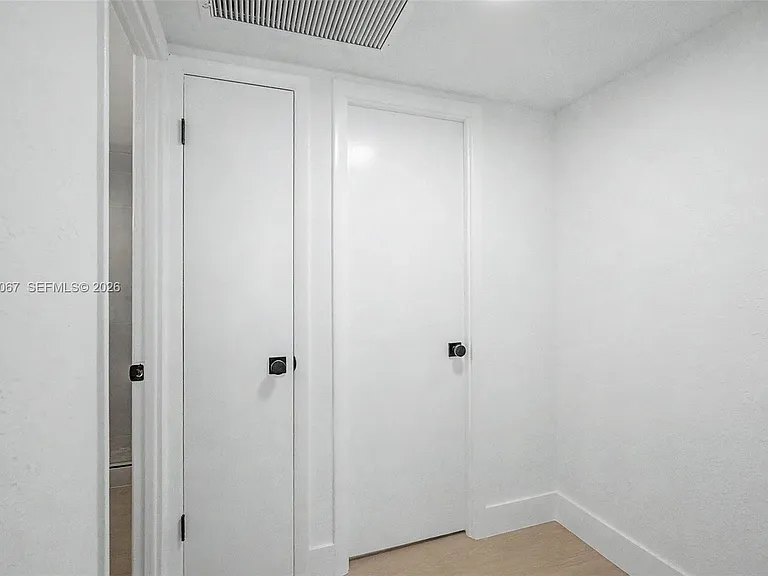 5555 Collins Ave #7B — Photo 12