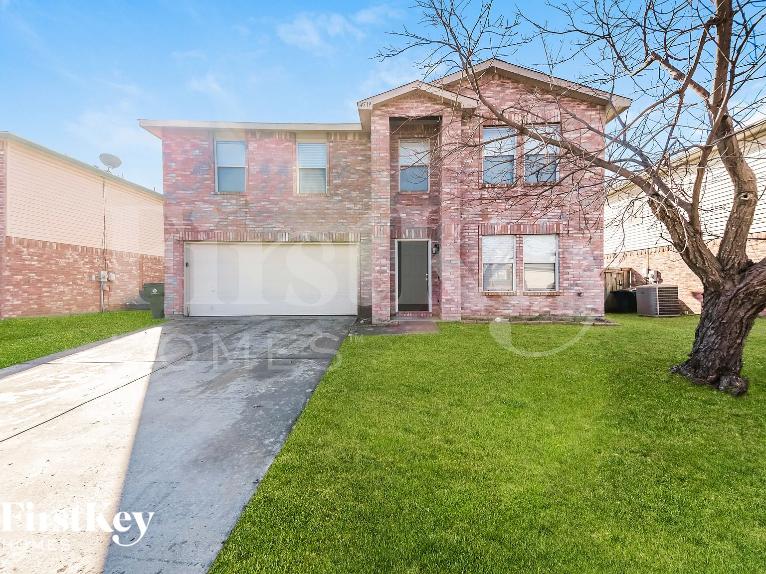 3 bed, 2.5 bath, 2306 sqft, $2,205 — Photo 1
