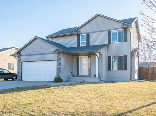 3005 SE Stonegate Dr, Grimes, IA 50111