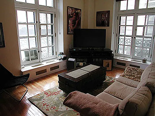 Sold by Verdi Square Realty | media 2