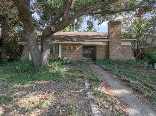 1801 Leicester St, Garland, TX 75044