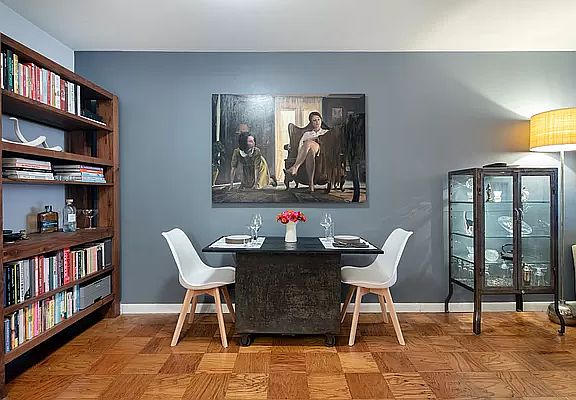 4th image of 130 E 18th St APT 3-L