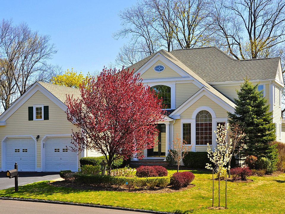 1st image of 7 Gracewood Dr