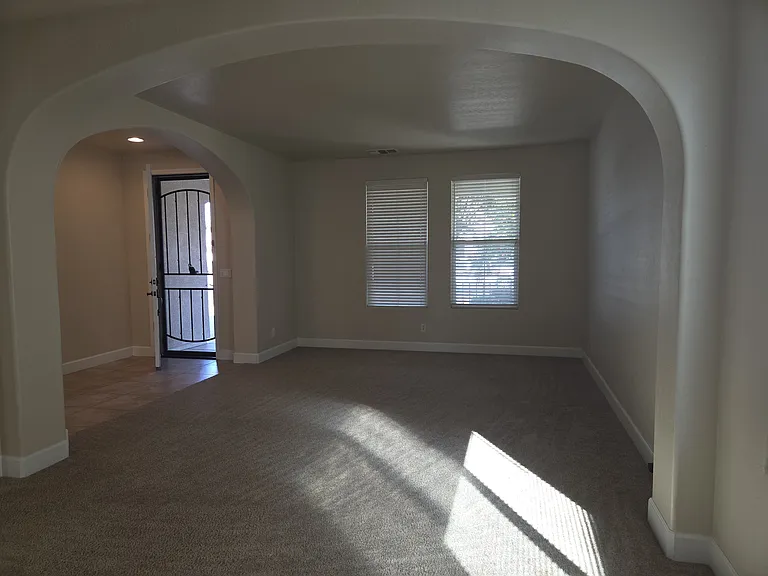 3369 N Redda Rd — Photo 3