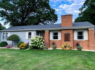 3135 Sportsman Club Rd, Bourbonnais, IL 60914