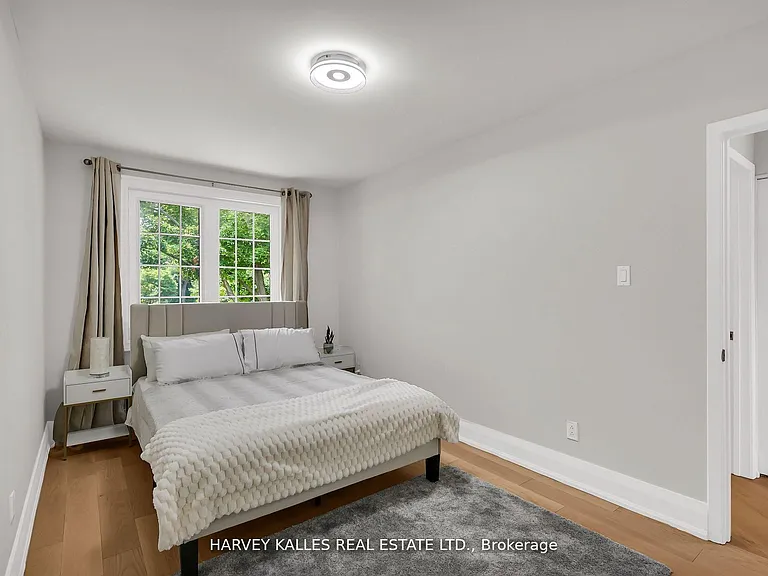 16 Wedgeport Pl — Photo 33