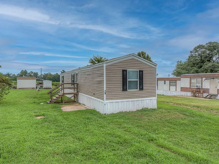 Hillside Mobile Home Park — Photo 3