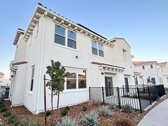 3rd image of 5301 E Commerce Way Unit 35102