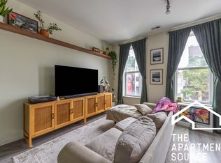 2022 S Throop St APT 2E, Chicago, IL 60608