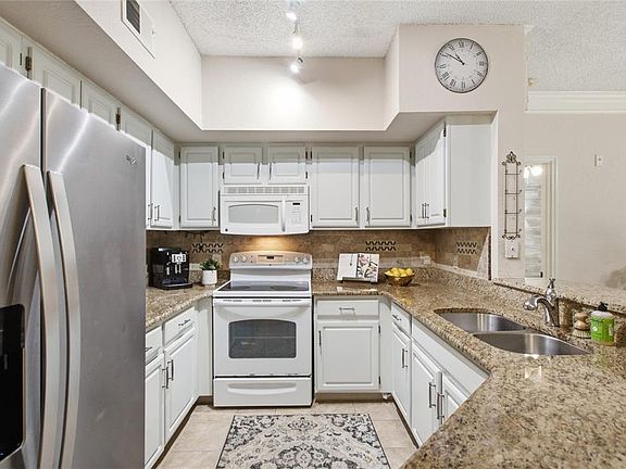 4th image of 13037 MULBERRY PARK DRIVE #518