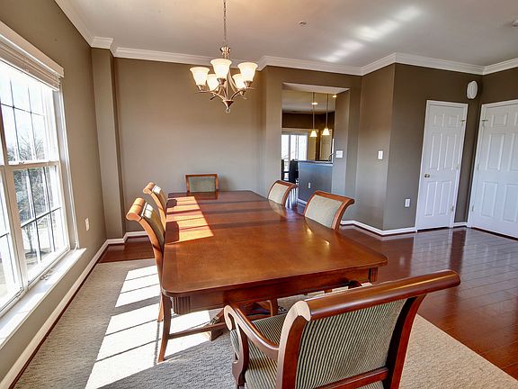 5th image of 6083 Wicker Ln #154