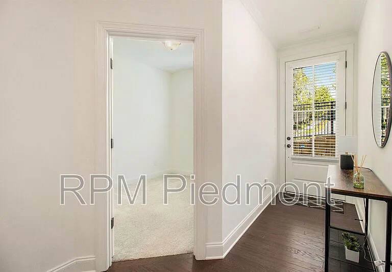 2638 Caruso Way — Photo 8