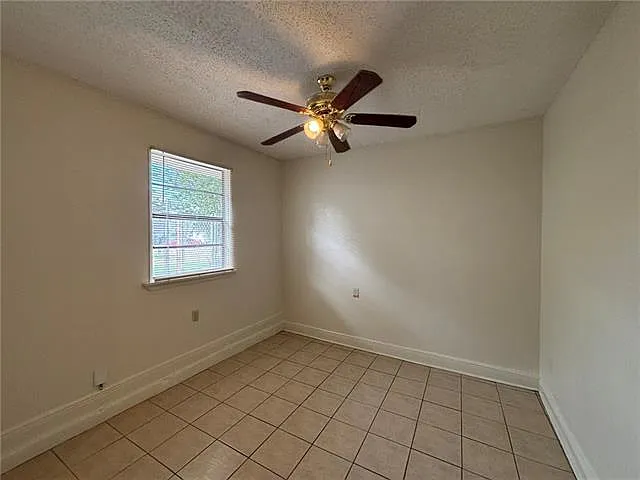 1145 Warren Dr — Photo 16