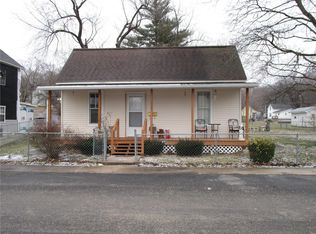 1516 Vermont St, Hannibal, MO 63401