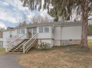 505 Herring Hall Rd, Natural Bridge, VA 24578