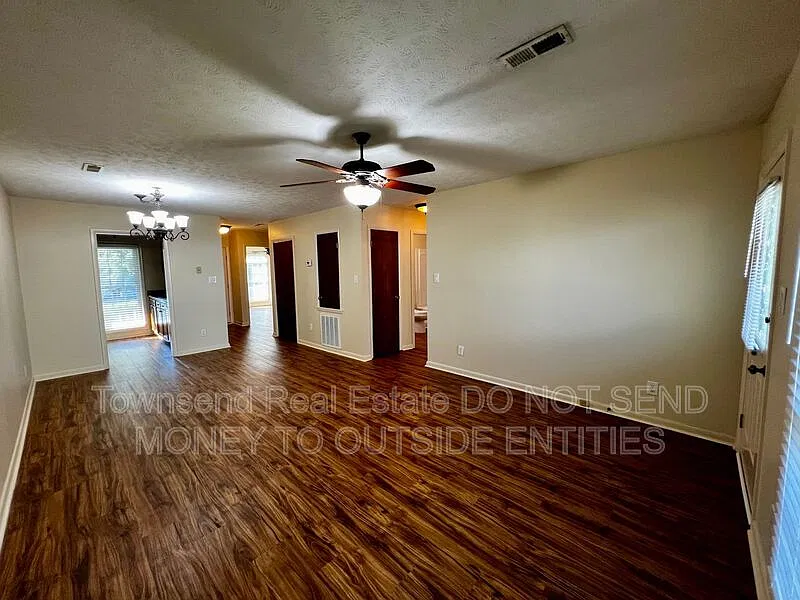2 bed, 2.0 bath, 950 sqft, $1,095 — Photo 4