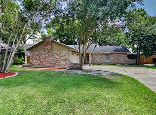 10415 Sagewillow Ln, Houston, TX 77089