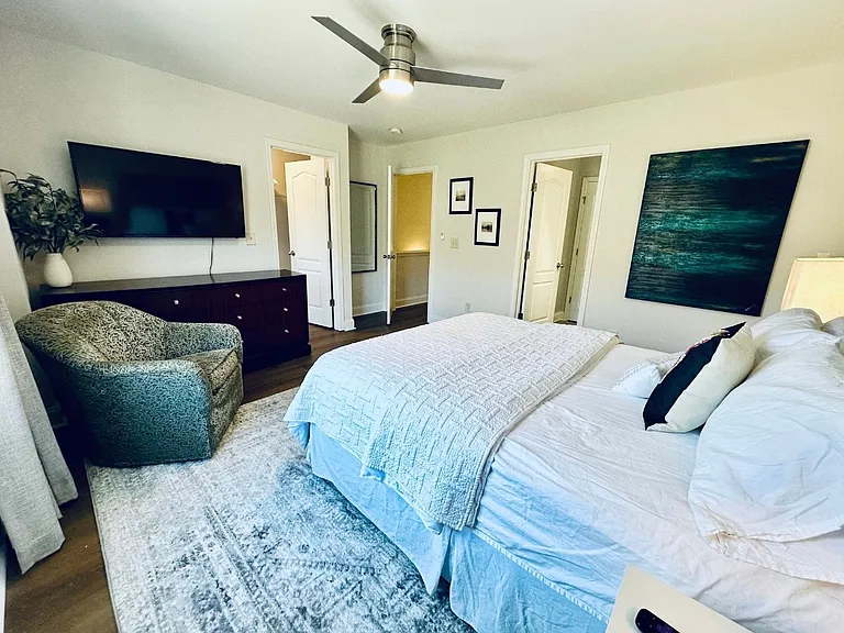Primary suite 2