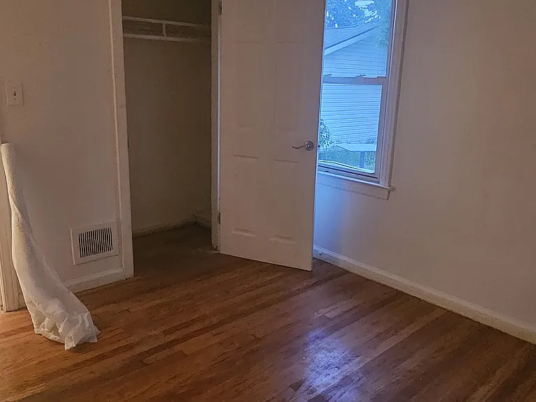 4750 Roemer St — Photo 6
