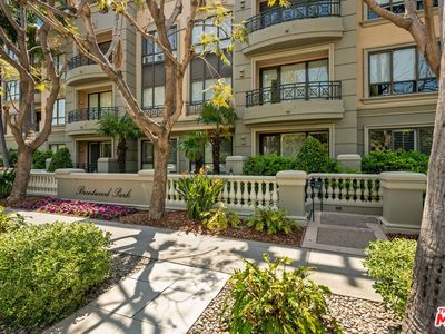 12218 Montana Ave APT 202, Los Angeles, CA, 90049