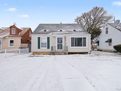 1818 Parkfront Dr, Flint, MI, 48504