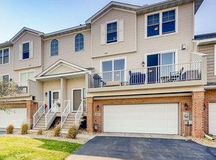 20147 Holister Ln, Lakeville, MN 55044