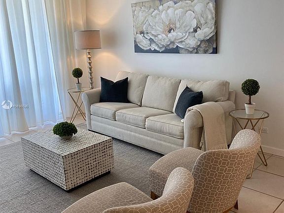 3rd image of 5601 Collins Ave APT 923