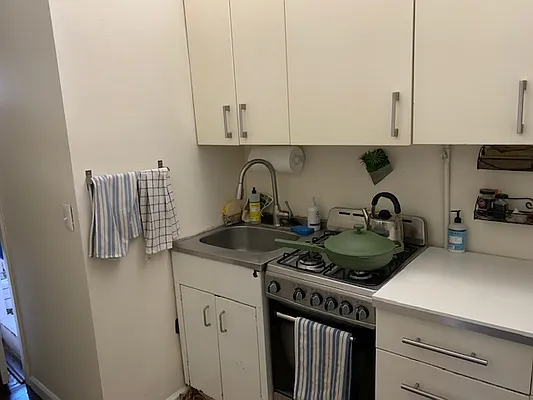 Rented by Leiter Realty Group LLC | media 25