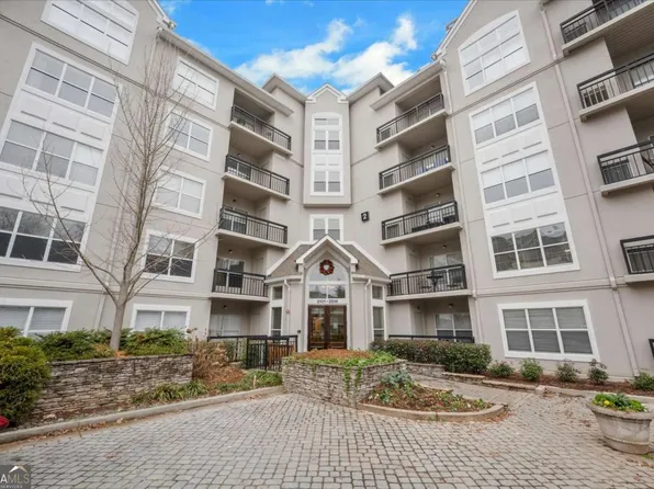 2303 River Green Dr NW, Atlanta, GA 30327
