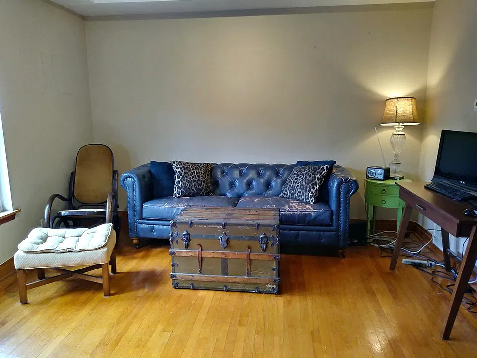 928 W Windsor Ave