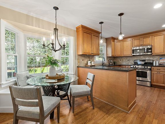 5th image of 2101 Tyson St