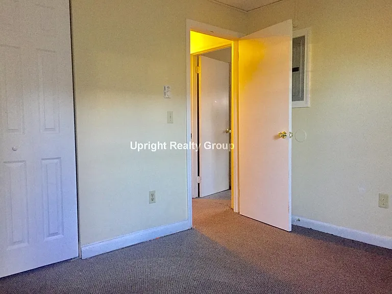 Central St — Photo 10
