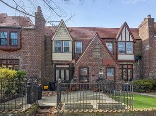 4746 188th St, Flushing, NY 11358