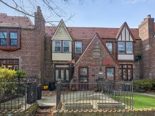 4746 188th St, Flushing, NY 11358