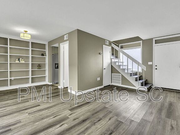4th image of 3706 E North St APT D6